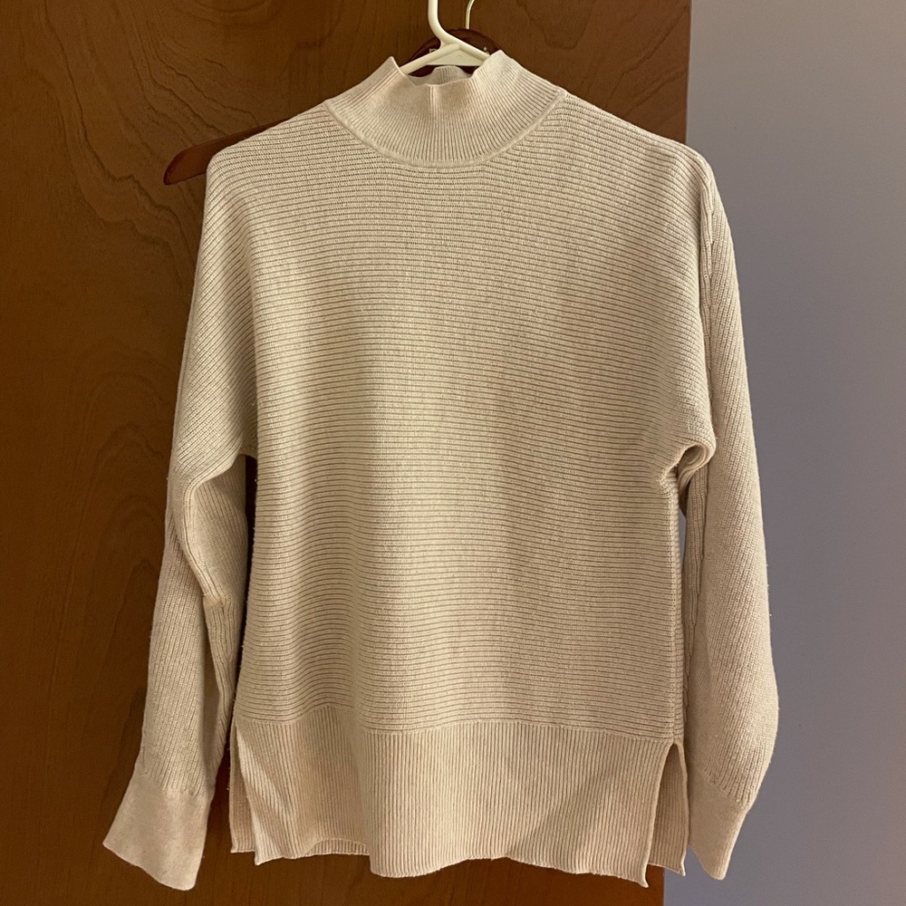 Banana republic cream sweater